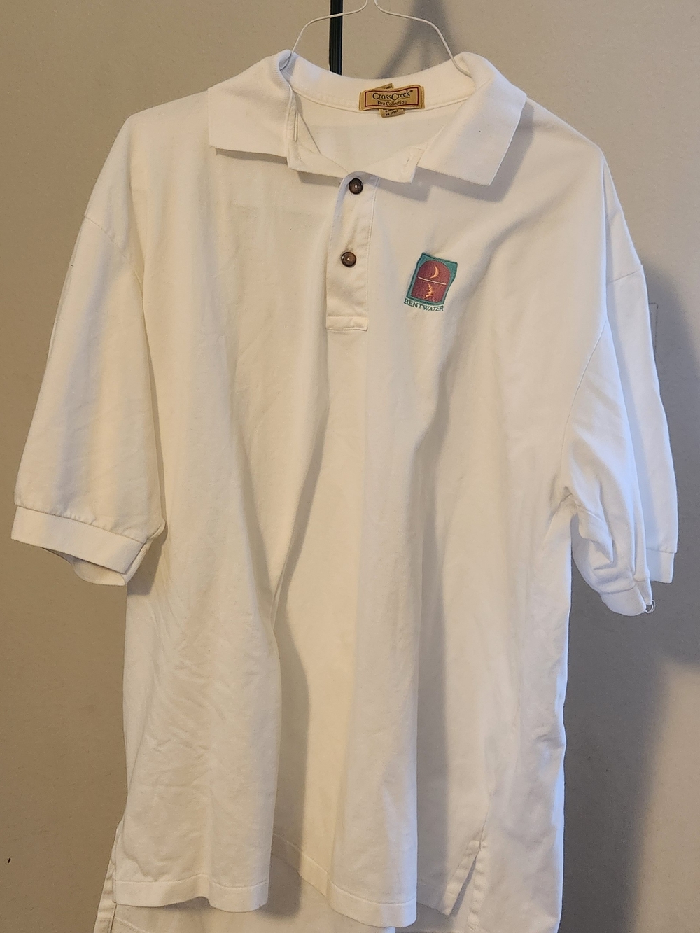 White Short-Sleeve Polo with Embroidered Crest - Men